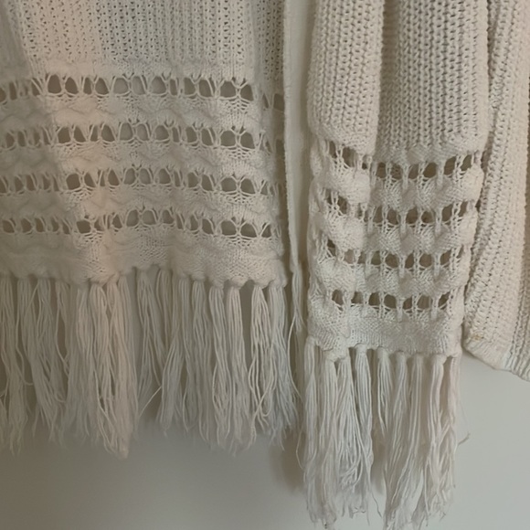 Club Monaco knitted cardigan with tassels - Picture 2 of 3